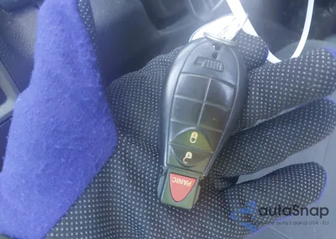 2019 Ram 1500 Classic Express 4X4 6'4 Box из США, поврежденный, VIN 1C6RR7FGXKS547978